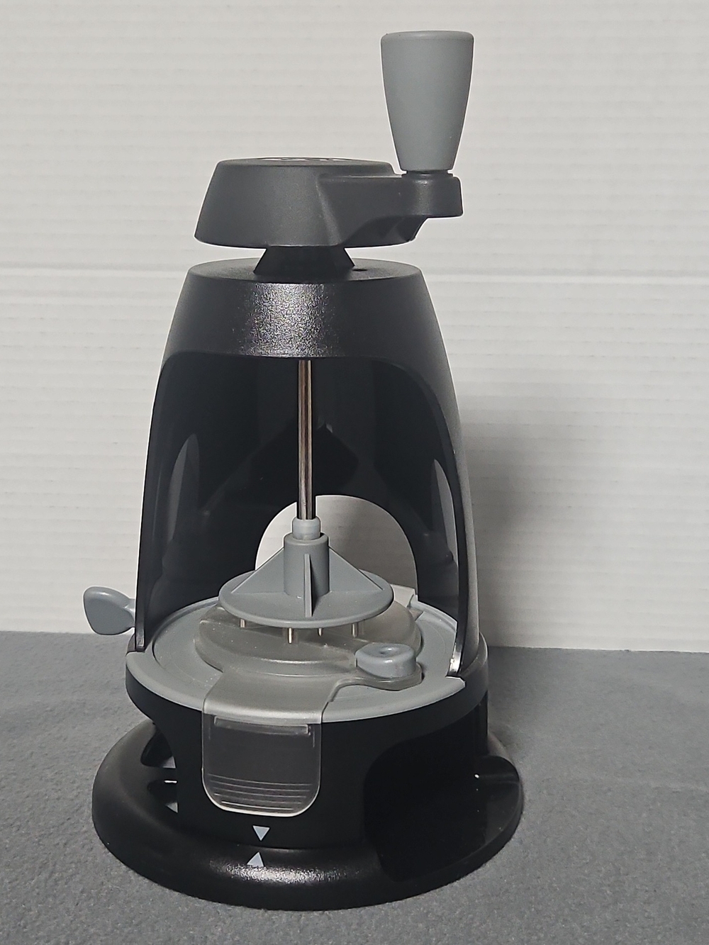 Pampered Chef Black and Gray Spiral Vegetable Slicer